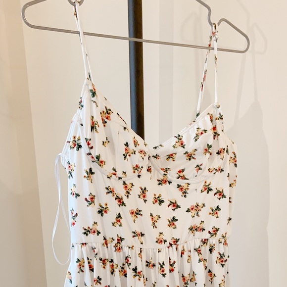 Underwire Bustier Romper - Picture 3 of 6